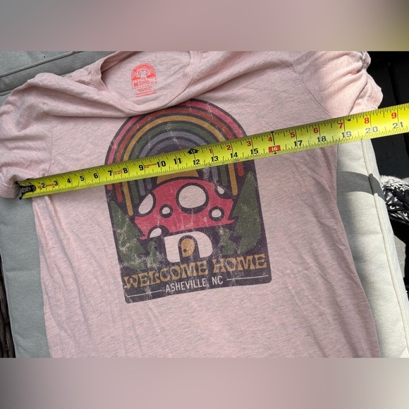 "Welcome Home" Asheville, NC  Unisex Tee, size M - Menottees - Picture 4 of 5